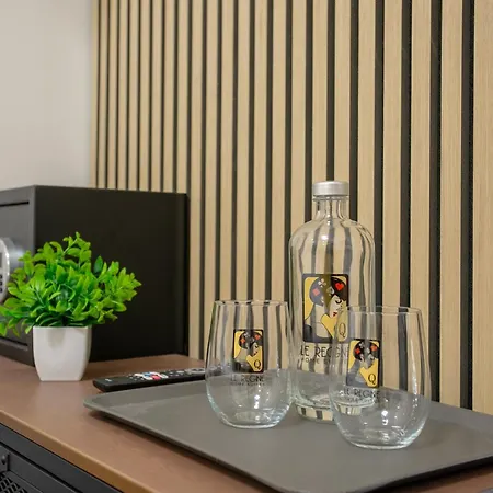 Πανσιόν Le Regine - - Adult Only