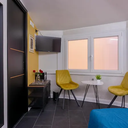 Le Regine - - Adult Only 4*