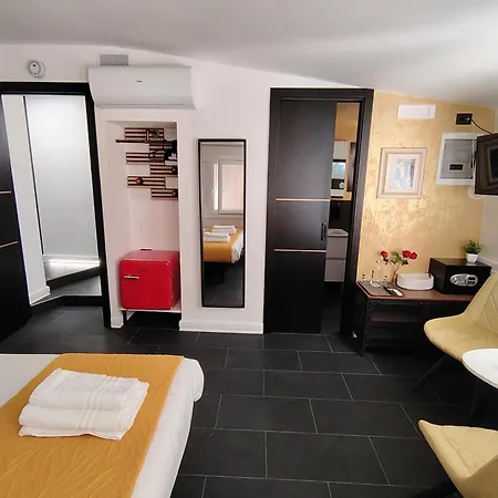 Affittacamere Le Regine - - Adult Only